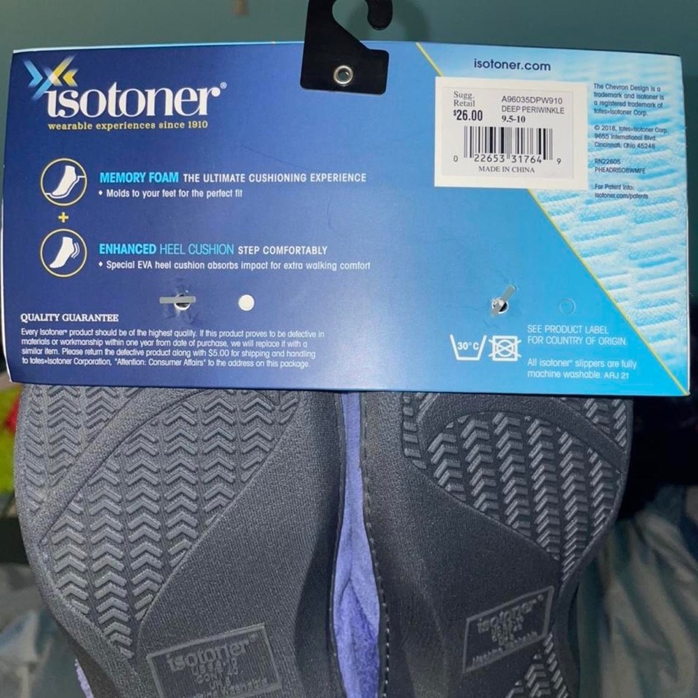 slippers! - Picture 2 of 2